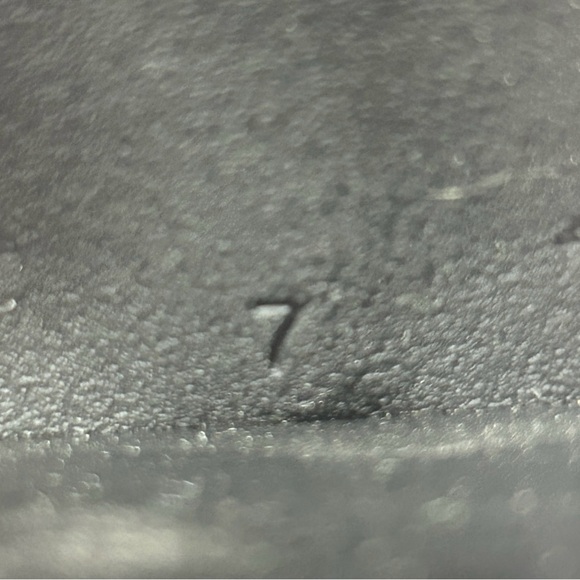 Old Navy Black Suede Ankle Booties with‎ Block Heel - Picture 4 of 4